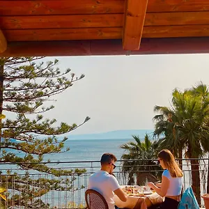 hotel-baia-delle-sirene-taormina.taorminaitalyhotels.com/